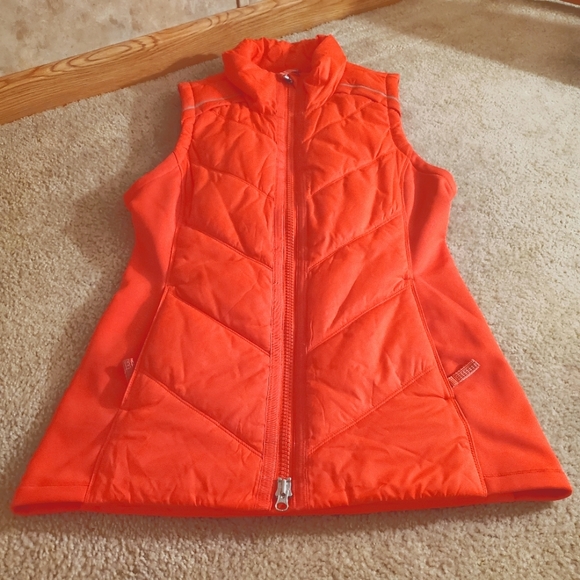 Athleta Jackets & Blazers - ⭐️ATHLETA FITTED ORANGE QUILTED VEST LADIES MEDIUM